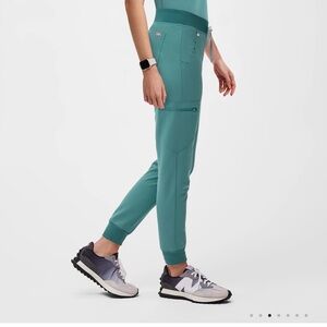 FIGS ZAMORA JOGGER SCRUB PANTS - S - HYDROGREEN